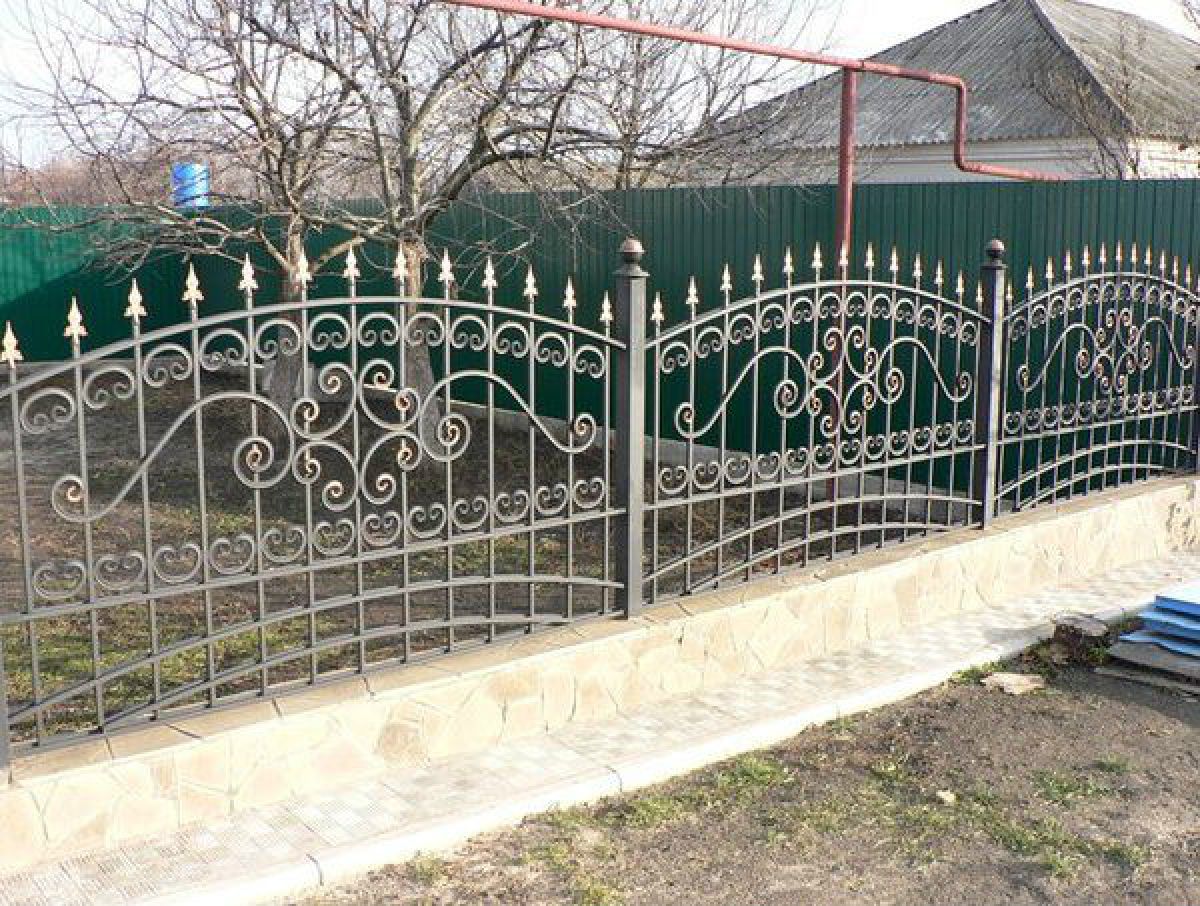 Пика лилия